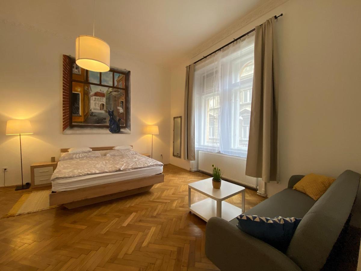 3 Bedrooms- Central Quarter Apartment Budapest Exterior photo
