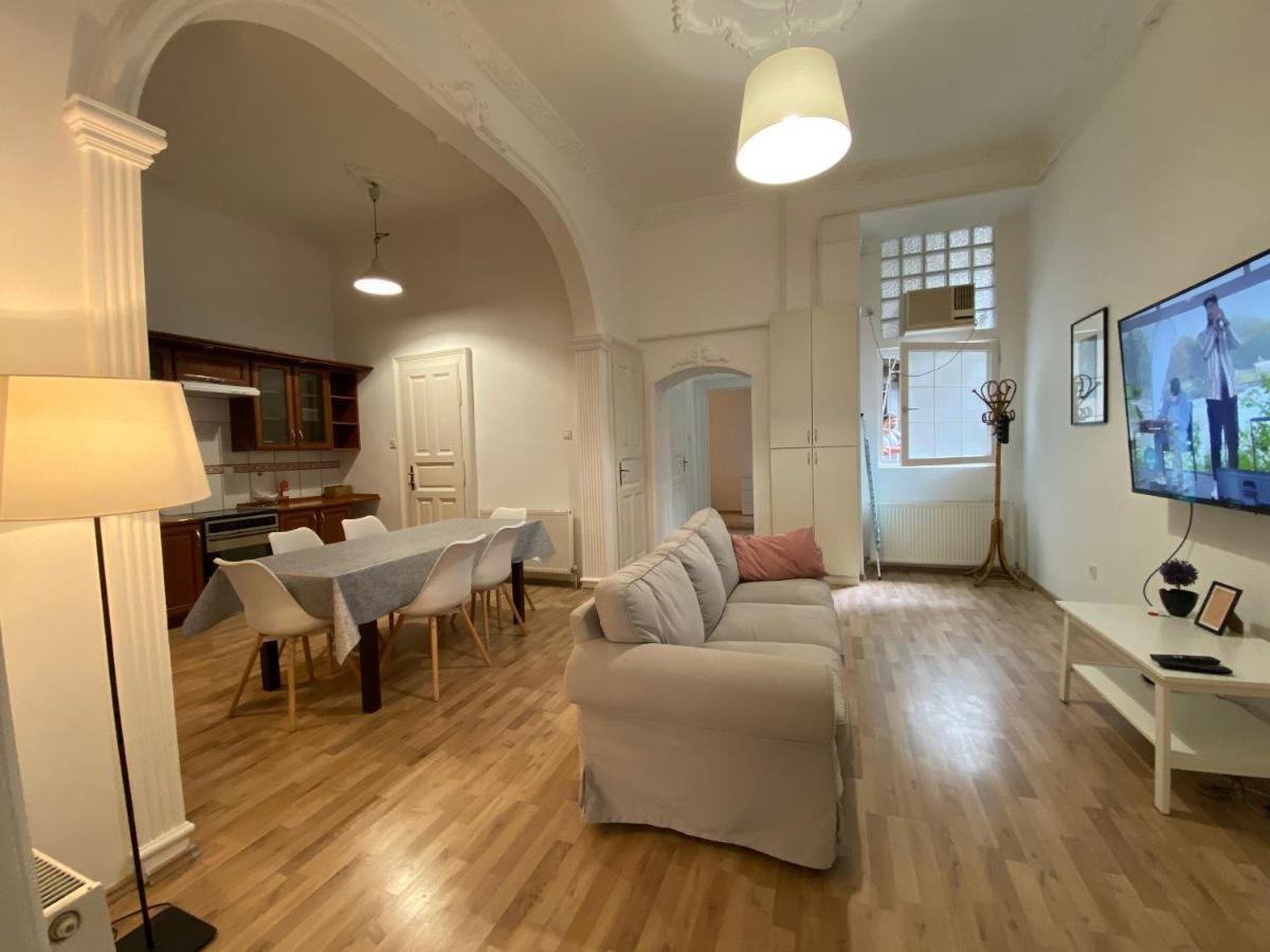 3 Bedrooms- Central Quarter Apartment Budapest Exterior photo